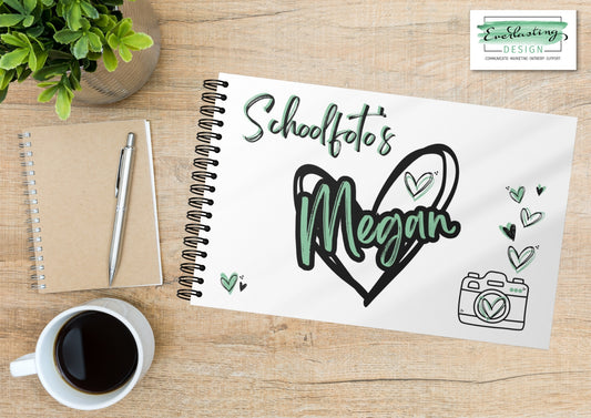 Schoolfotoboek A4 liggend - Gepersonaliseerd - Met zwarte wire-o binding - Graffiti Hearts